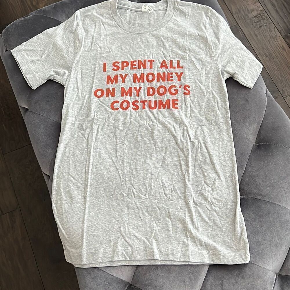 Dog Mom Halloween t- shirt size small